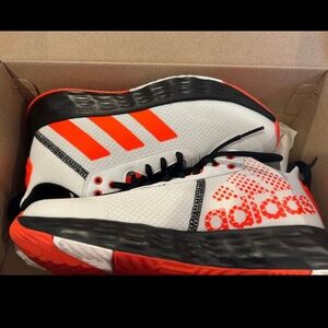 Youth Adidas Sneakers Size 5